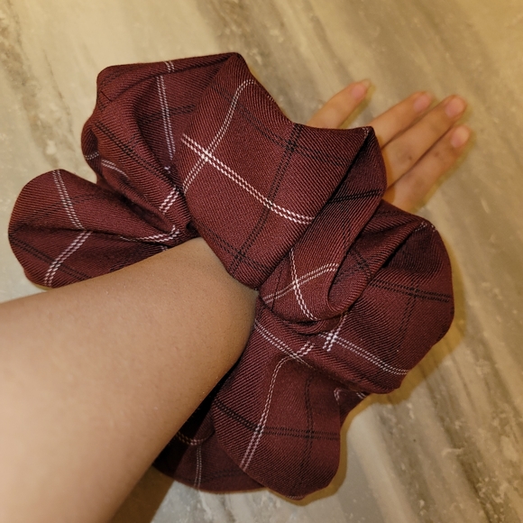 2 for 25! Giant scrunchies! - Picture 3 of 6